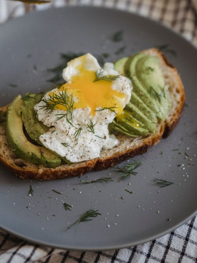 11 ways to enjoy Avocado snacks.
