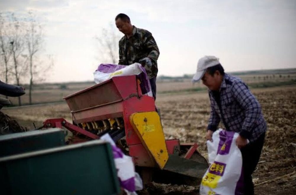 War with Iran drives fertilizer prices higher, pressuring South Carolina farmers